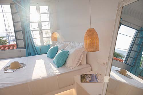 The White Rose Apartment
