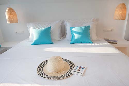 The White Rose Apartment
