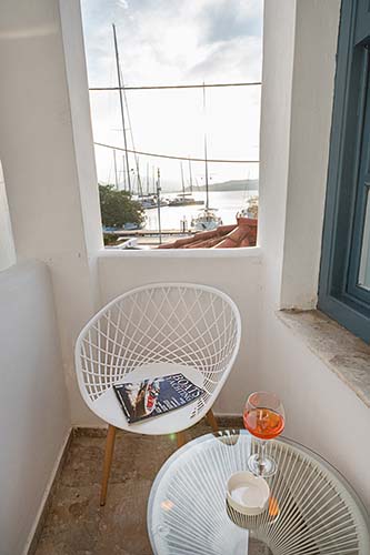 The White Rose Apartment