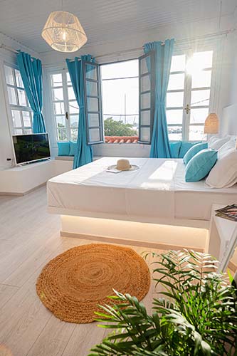 The White Rose Apartment