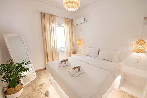 The White Rose Hotel