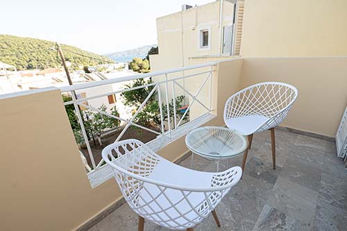 The White Rose Hotel