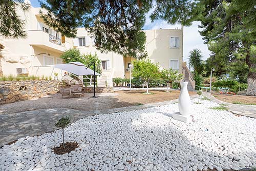 The White Rose Hotel