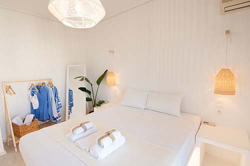 The White Rose Hotel